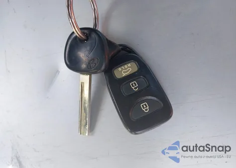 2012 Hyundai Veloster Base W/Red/Black z USA, uszkodzony, nr VIN KMHTC6AD6CU066117